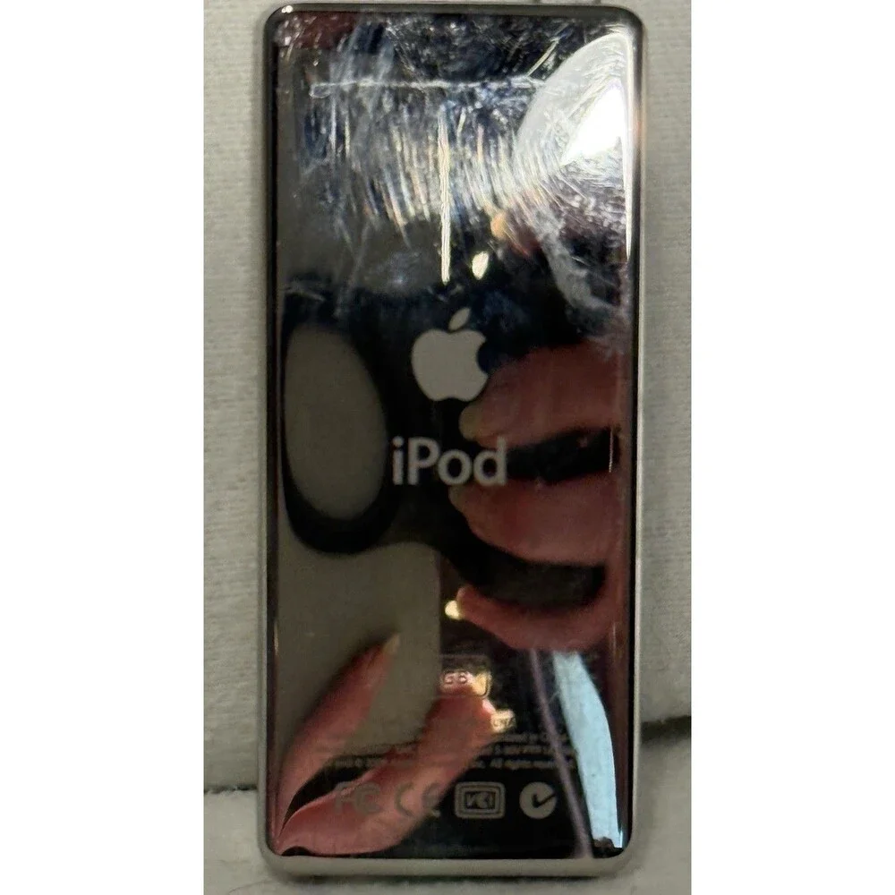 Apple iPod Nano 1st Gen 1GB White Click Wheel MP3 Player A1137 (2006)